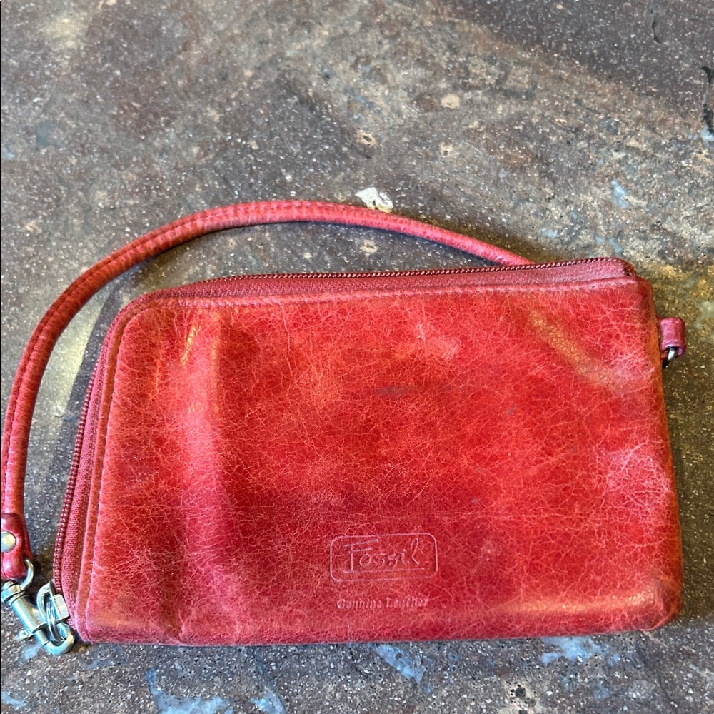 Fossil   Red Leather Clutch / wallet